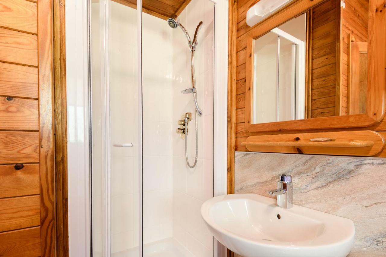 Woodlands Hotel&Pine Lodges Grange-over-Sands Exteriér fotografie